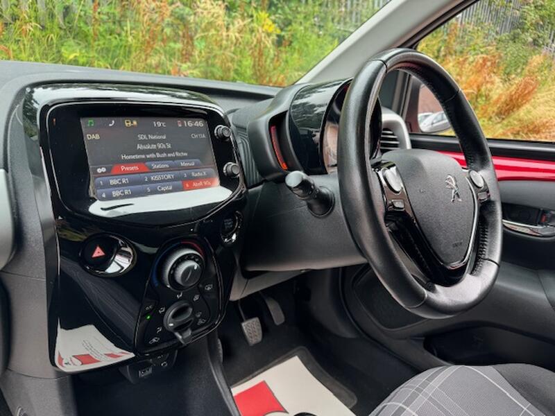 PEUGEOT 108
