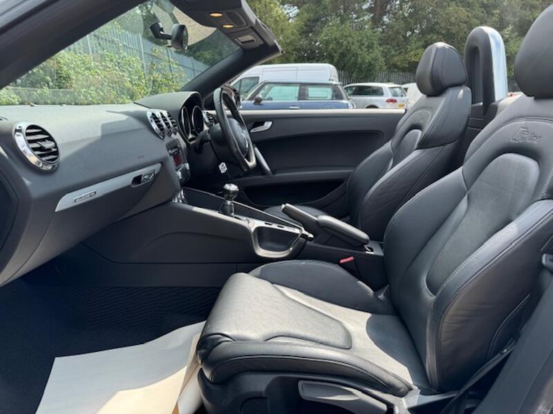 AUDI TT