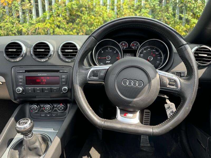 AUDI TT
