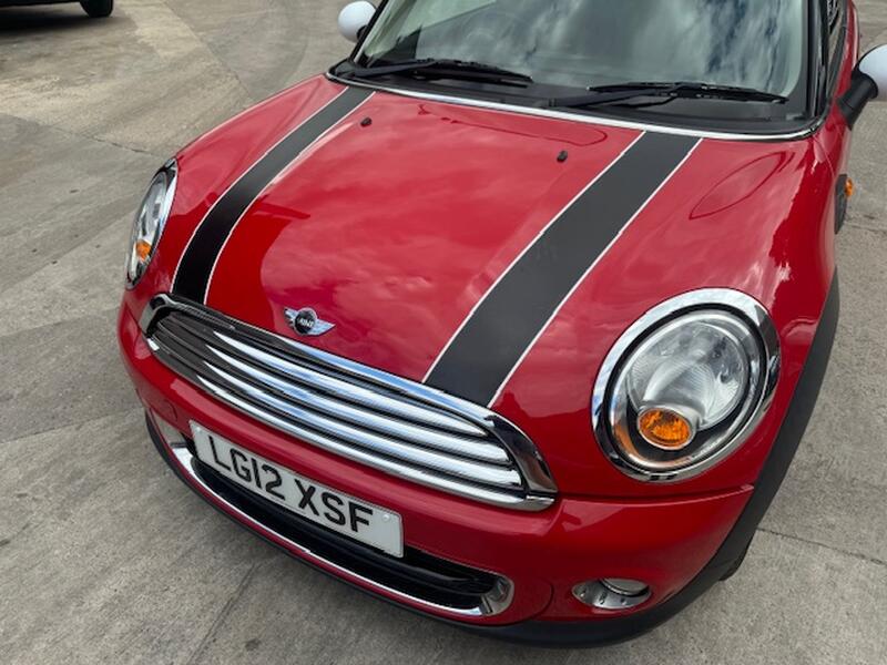MINI HATCH