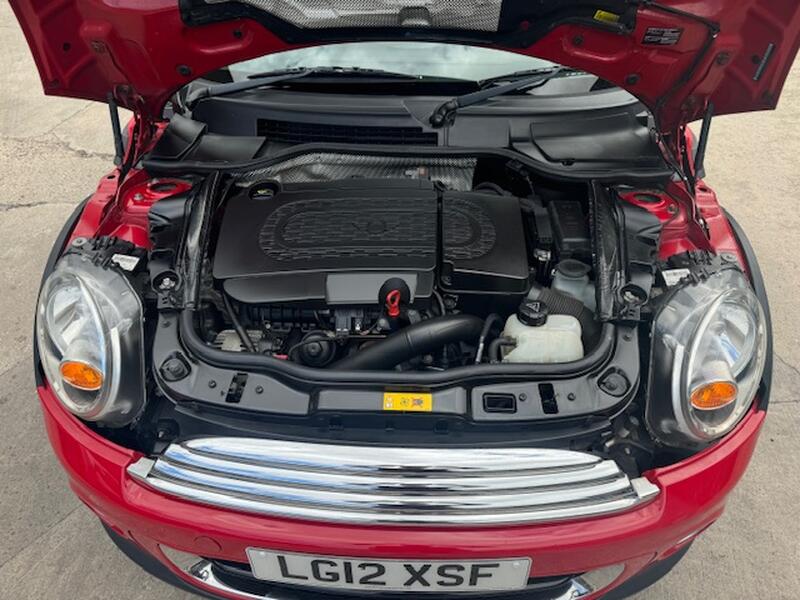 MINI HATCH