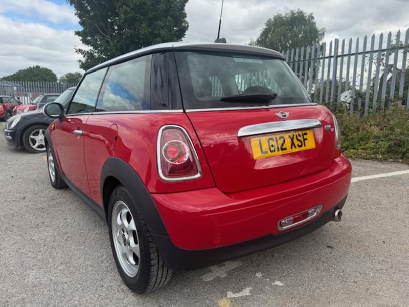 MINI HATCH
