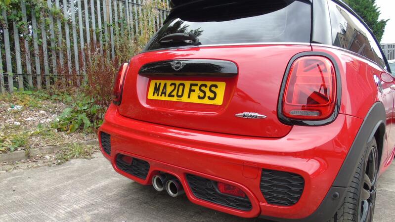 MINI HATCH