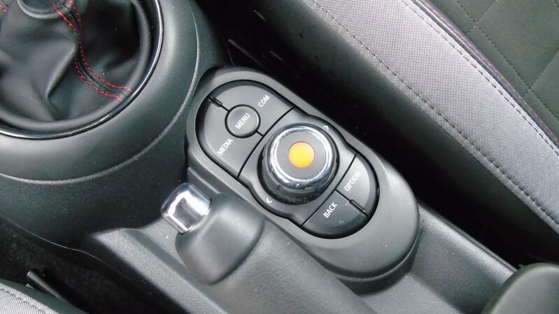MINI HATCH