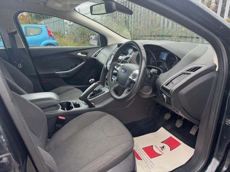 FORD FOCUS