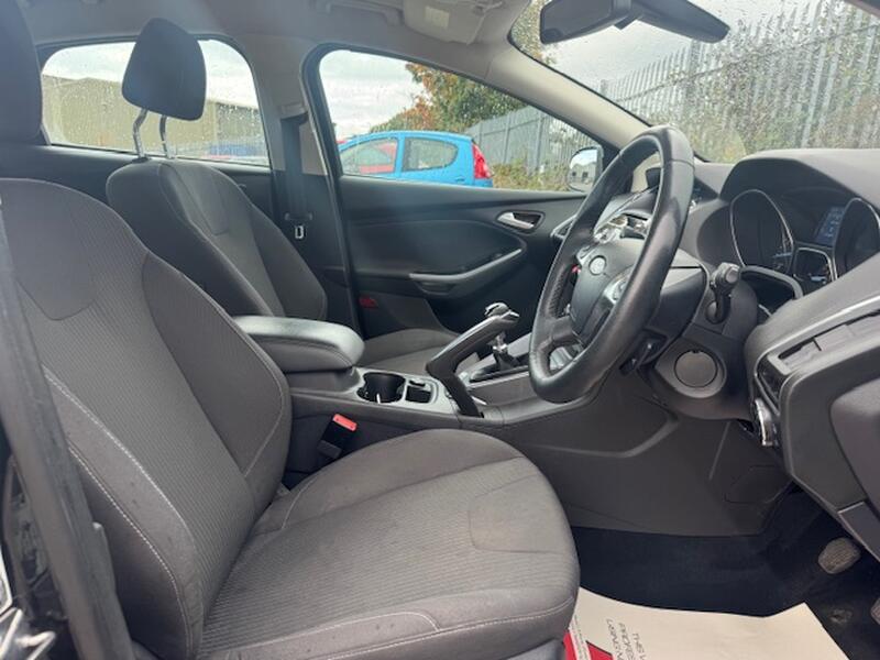FORD FOCUS