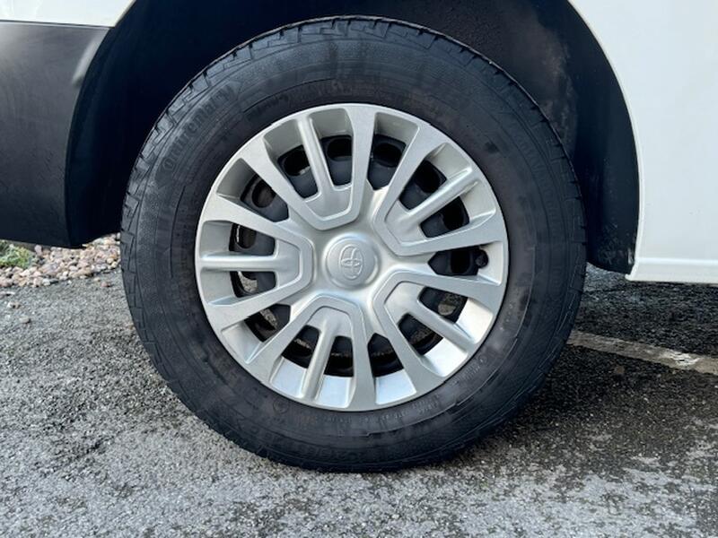 TOYOTA PROACE