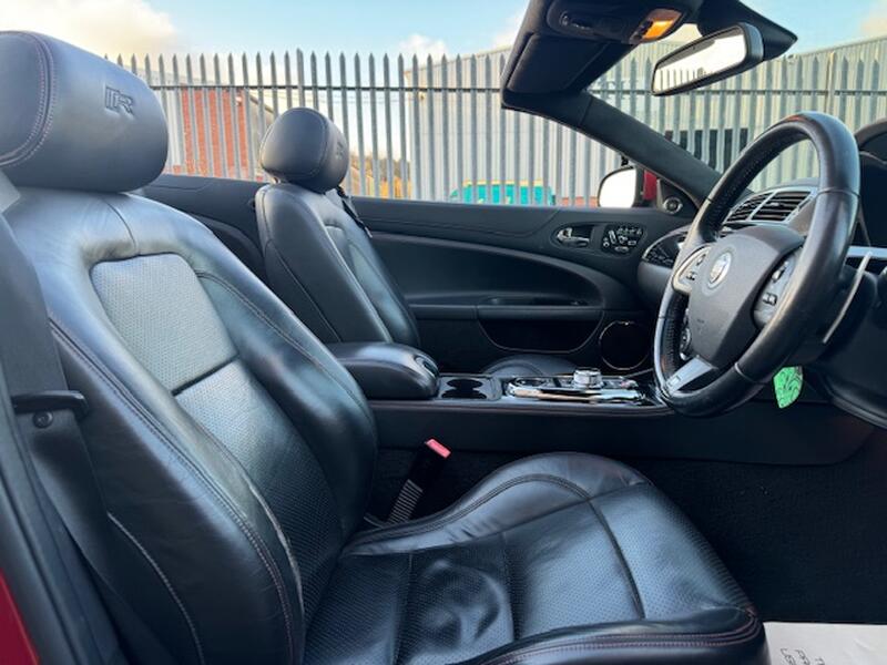 JAGUAR XKR
