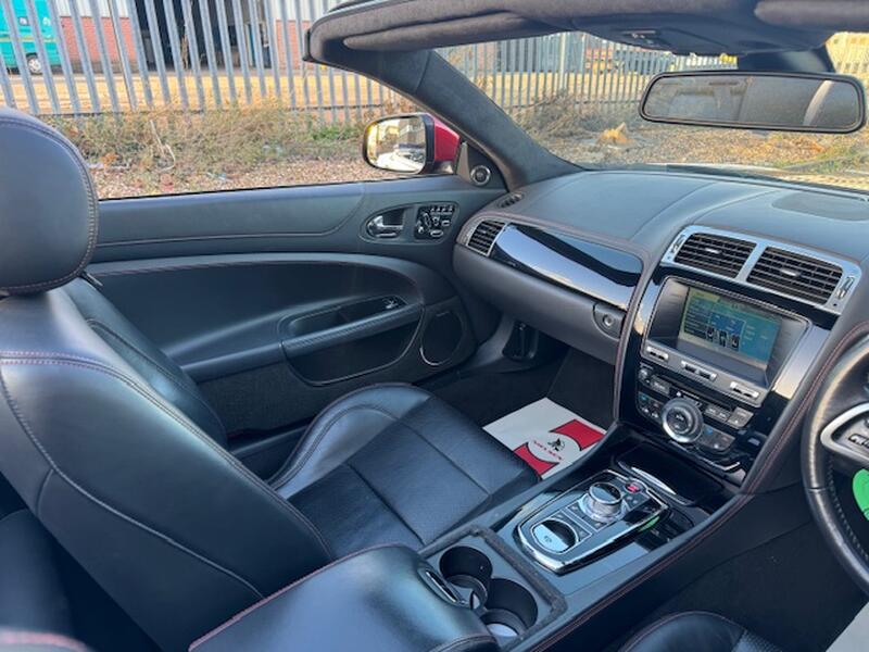 JAGUAR XKR