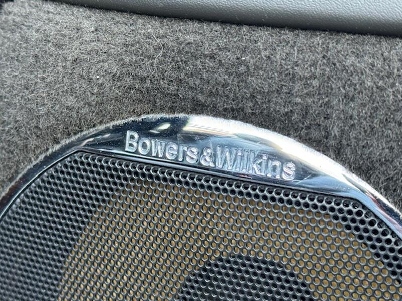 JAGUAR XKR