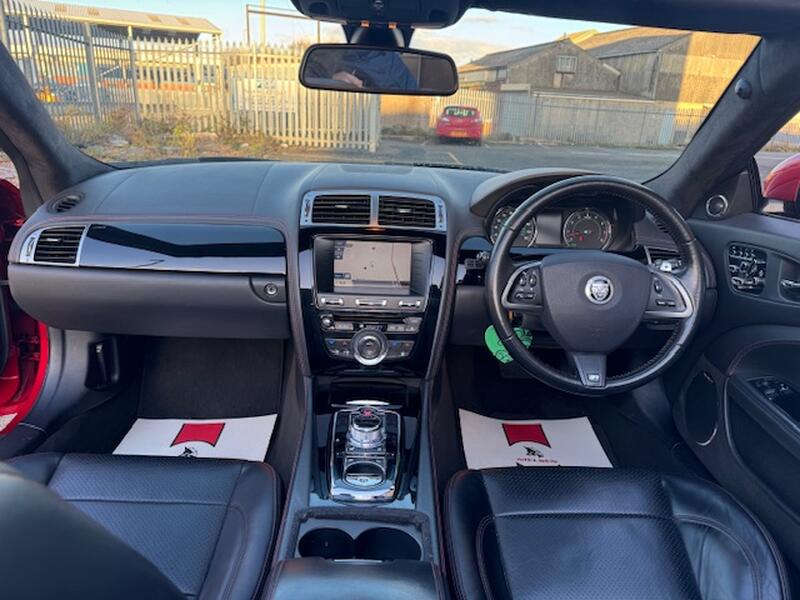 JAGUAR XKR