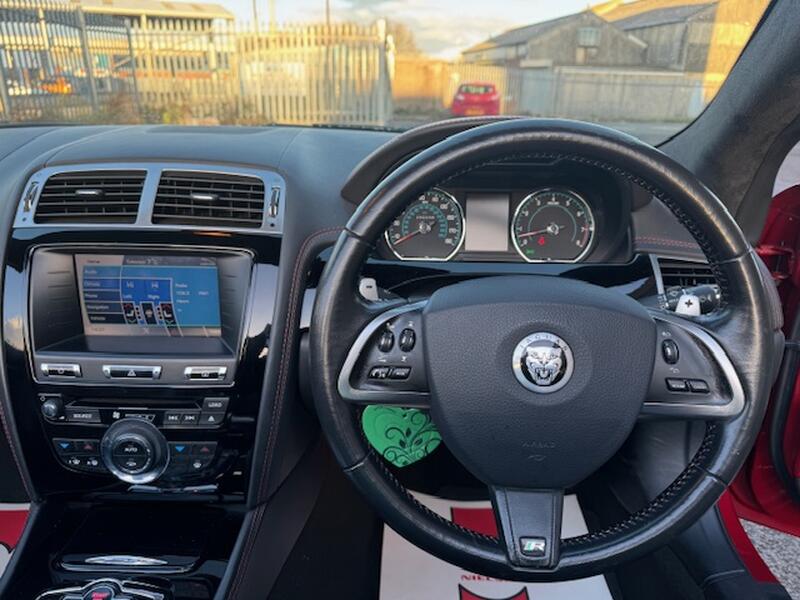 JAGUAR XKR
