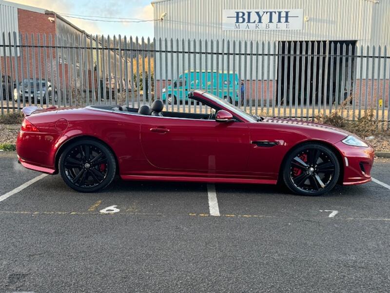 JAGUAR XKR