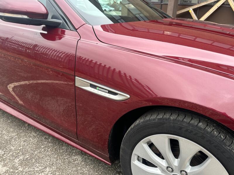 JAGUAR XE