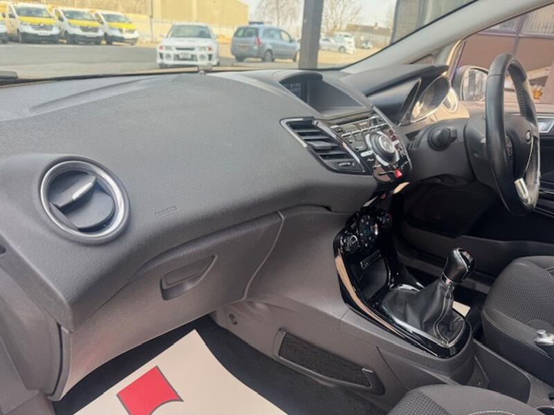 FORD FIESTA
