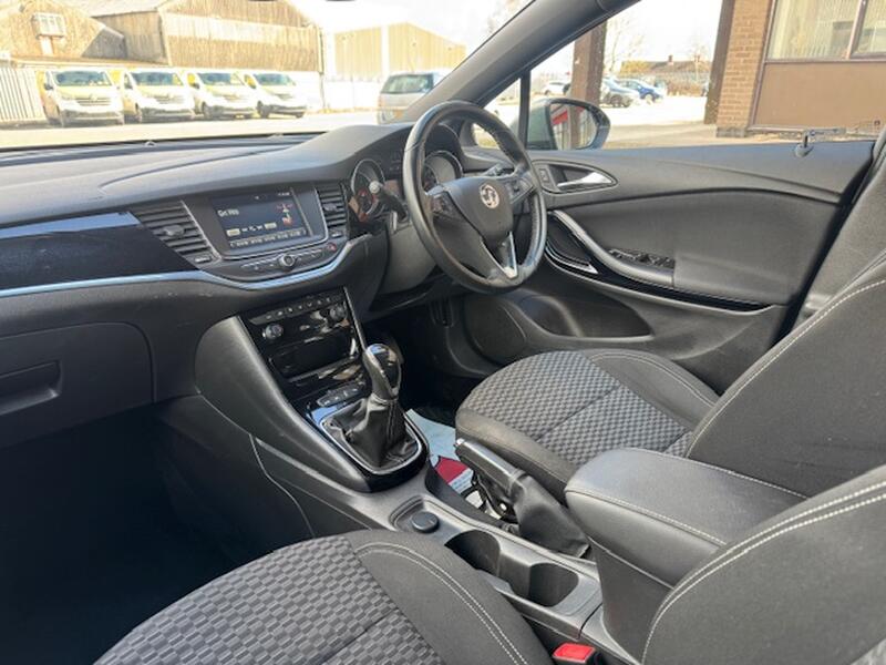 VAUXHALL ASTRA