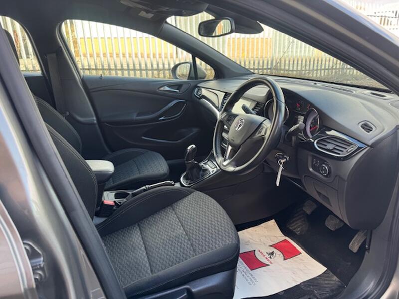 VAUXHALL ASTRA