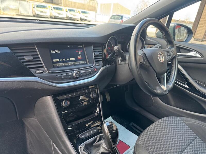 VAUXHALL ASTRA