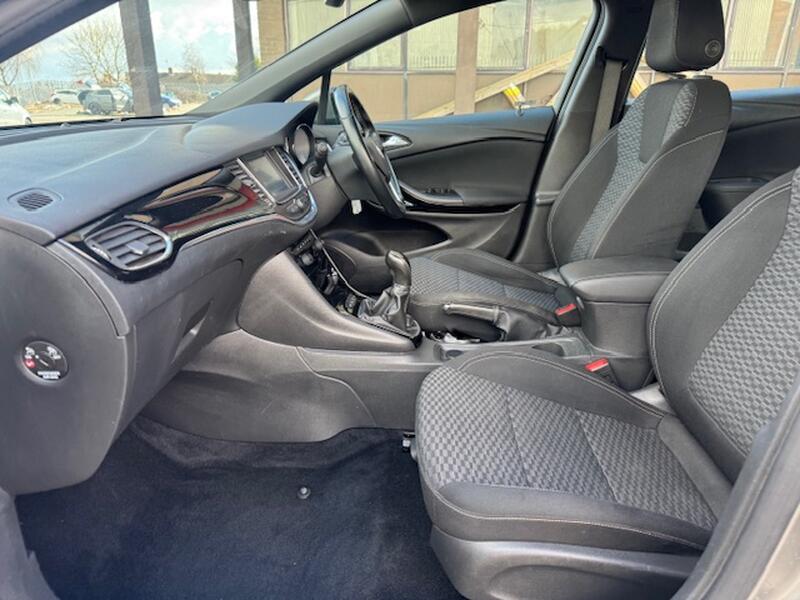 VAUXHALL ASTRA