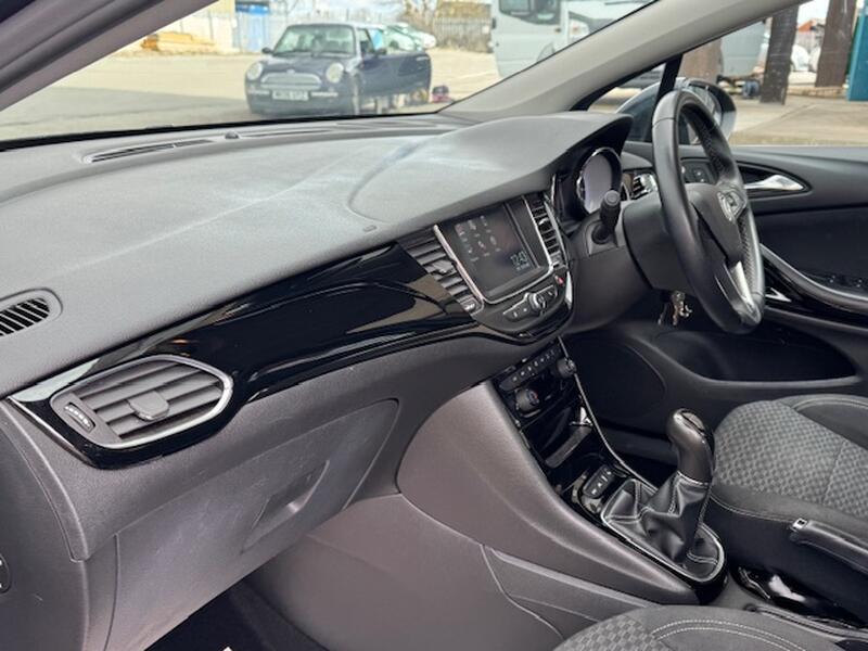 VAUXHALL ASTRA