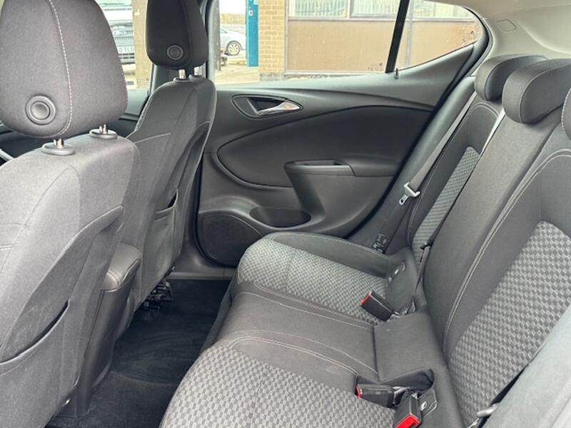 VAUXHALL ASTRA