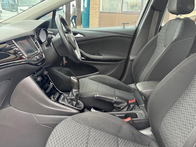 VAUXHALL ASTRA