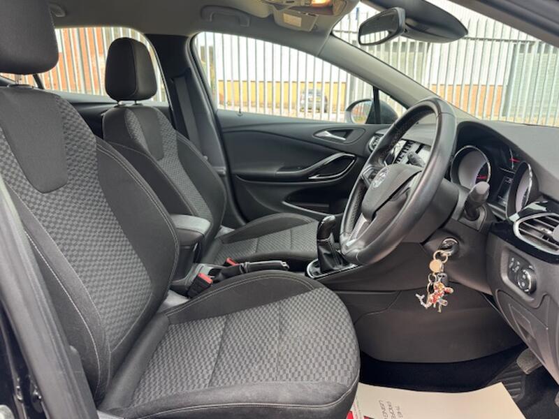 VAUXHALL ASTRA