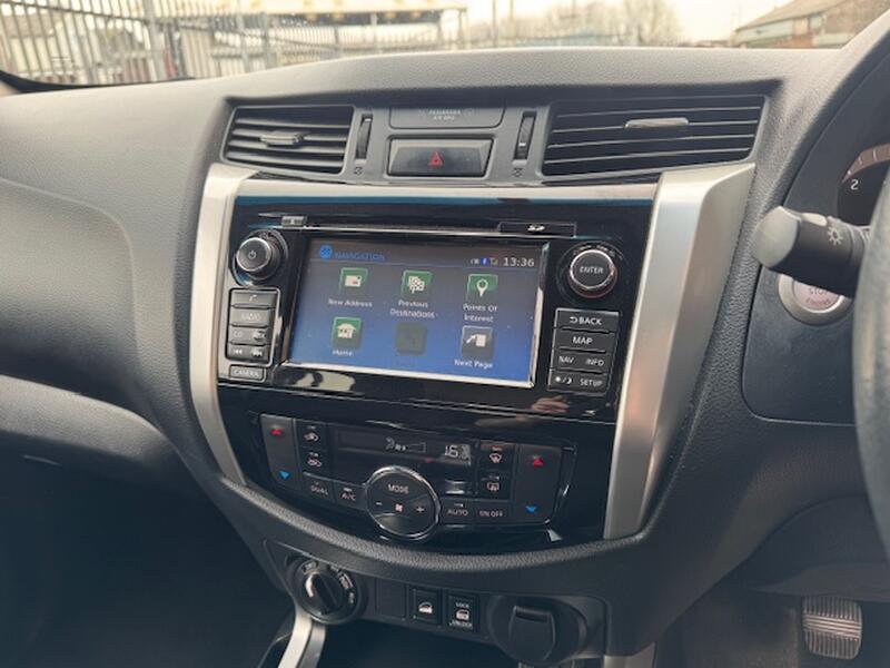 NISSAN NAVARA