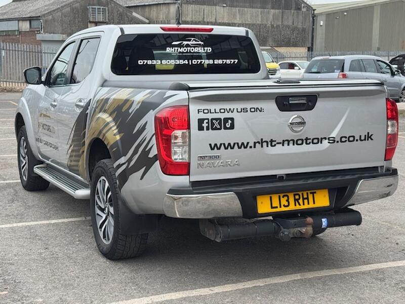 NISSAN NAVARA